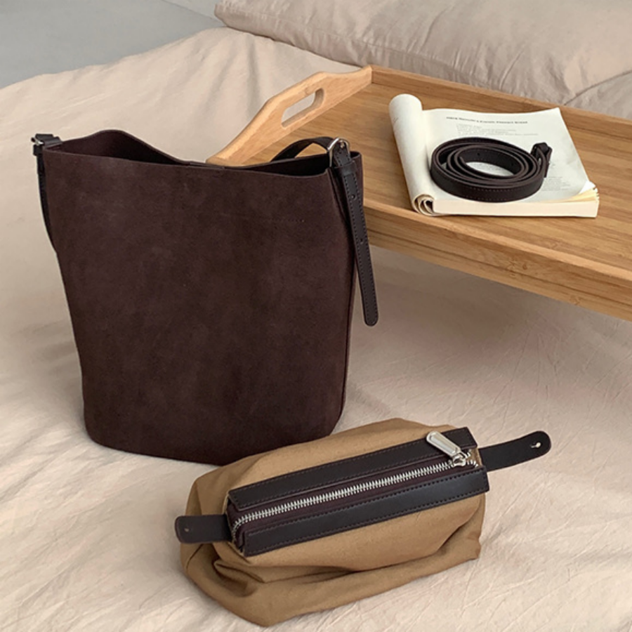 타이니트레져 소가죽 스웨이드 버킷백 미니버킷 세무가방 마실백