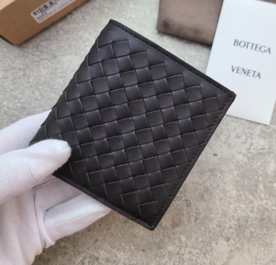 보테가베네타 남자지갑 인트레치아토/ 고급선물포장