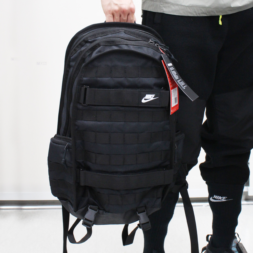 나이키 SB RPM 백팩 가방 검흰 올블랙