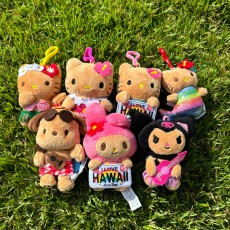 알로하소일 하와이 태닝키티 키링 50주년 헬로키티 태닝 스누피 포차코 산리오 인형 열쇠고리