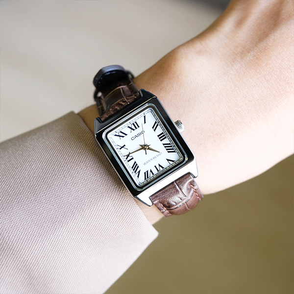 카시오 여자 빈티지 로마자 사각 가죽 손목시계 LTP-V007L 7E2 7B1 9B 7B2