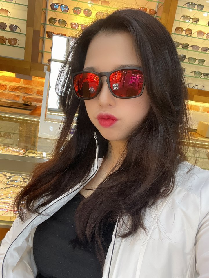 오클리 래치 스퀘어 편광선글라스OO9358-13 12 14 18 OO9349-19 28 41