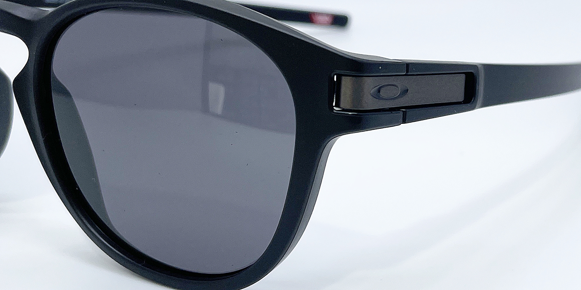 오클리 래치 아시안핏 OO9349 LATCH 래치라운드 연예인 가벼운 데일리 선글라스