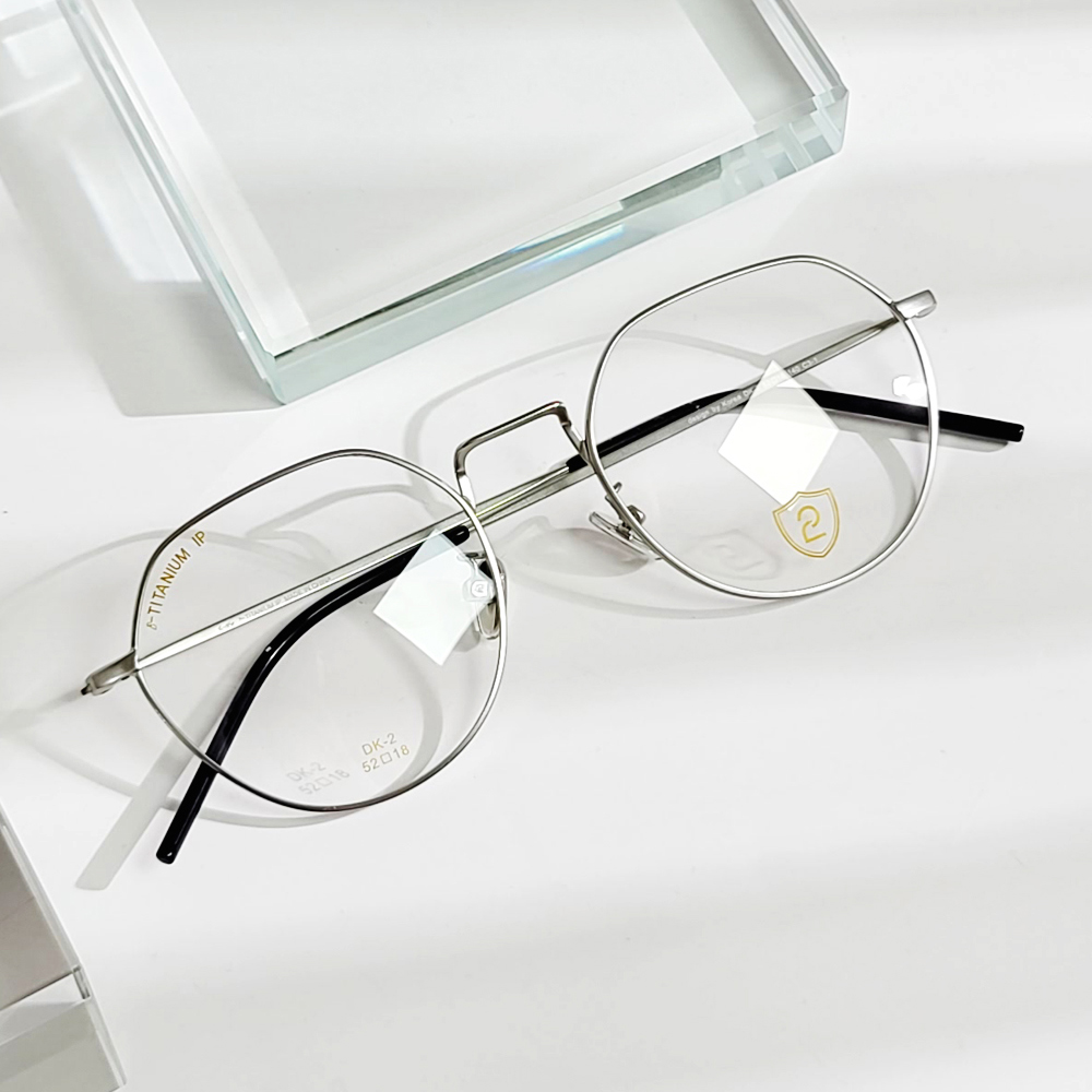 다각형 베타 티타늄 안경테 남자 여자 시력보호 자외선 블루라이트 차단 안경