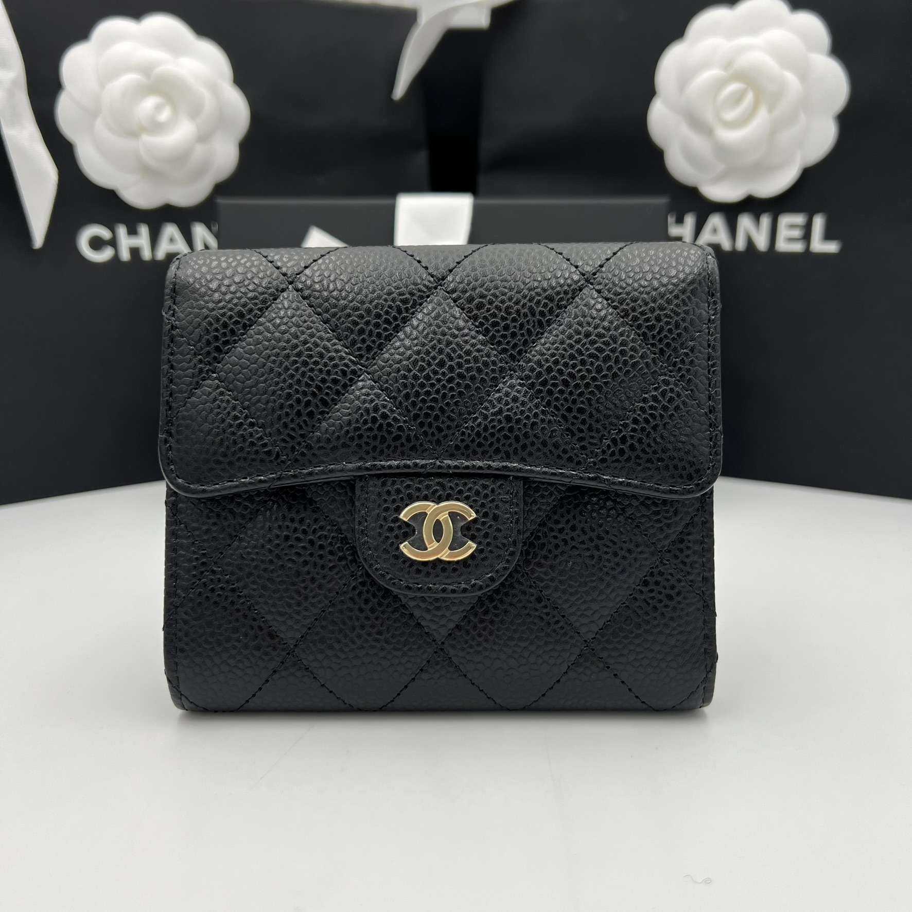 샤넬 반지갑 카드지갑 여성 클래식 캐비어 블랙 금장 은장 국내 AP0231 AP0214