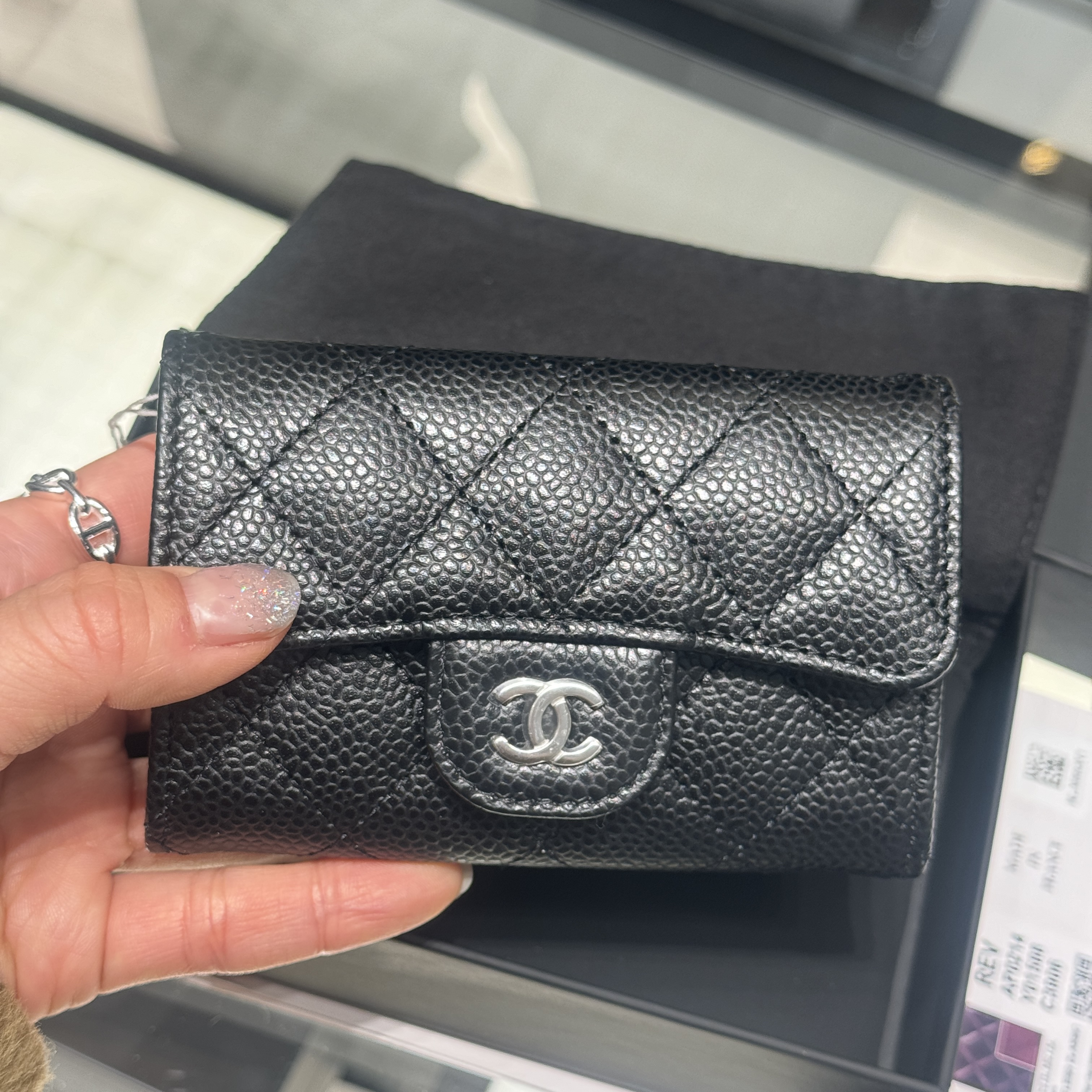 [국내재고 백화점AS가능] 샤넬 클래식 캐비어 똑딱이 보이 플랩 지퍼돌이 카드지갑 내장칩 골드 실버 메탈 블랙 AP0213 AP0214 A80603 AP0216